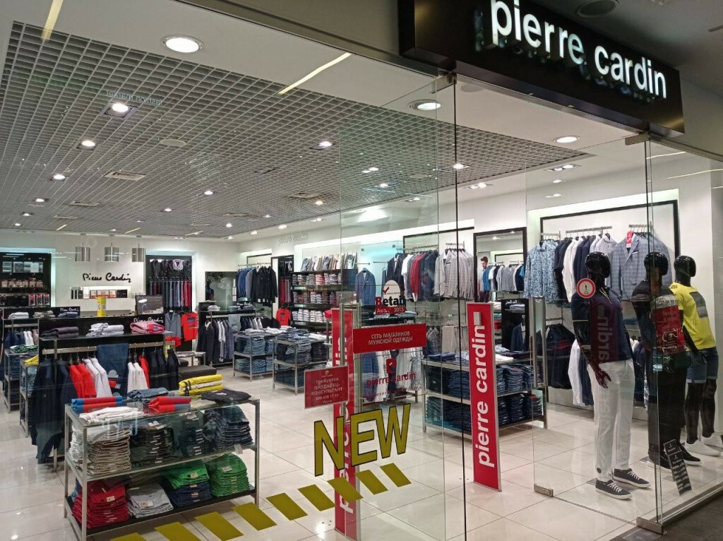 Команда отдела продаж интернет-магазина Pierre Cardin за работой в CRM-системе